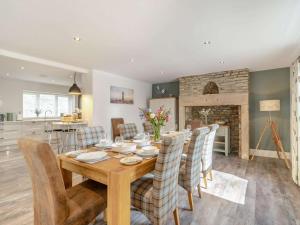 4 Bed in Hexham oc-87458