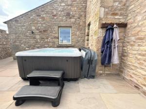 5 Bed in Bentham 90546