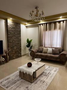 شقة البنفسج