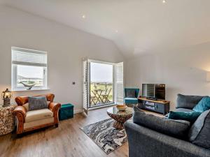 3 Bed in Westward Ho oc-78075