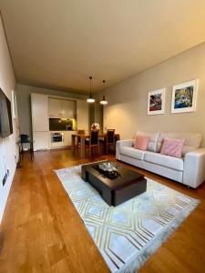 Modern Apartment III RoofTop & Tejo View River