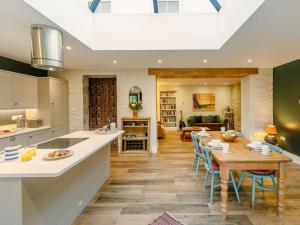 2 Bed in Treverva 89983