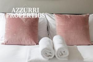 Short Stays 2 Bedroom Flat by Azzurri Properties Short Lets & Serviced Accommodation Hammersmith with Wi-Fi