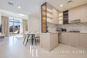 LUX The Hadley JVC Suite