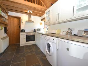 2 Bed in Trefin 53019