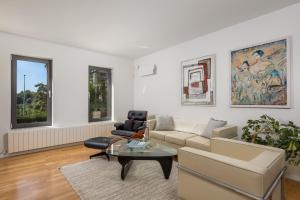 Villa Porto Silente with Gym, Sauna & Barbecue