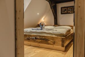 Luxury Rustic Farmhouse Apartment with Pool&Sauna