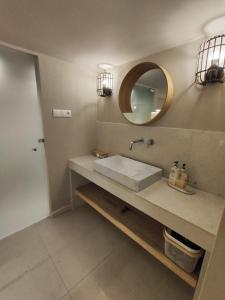 Loft 181 by Oikies Rentals