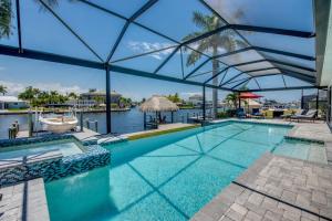 CoralVilla Carpe Diem - Infinity pool, spa, view, Tiki Hut, kayaks