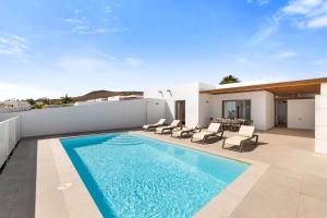 Villa Los Altos Lena 12B by Escape Home
