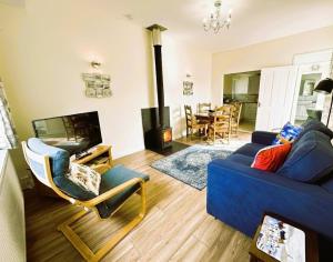 Ty Ardd - modern bungalow close to Pendine Beach - 1 DOG GOES FREE