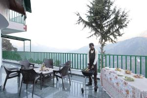 Lions Den Estate 7 BD Ramgarh serviced Villa BBQ