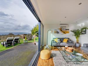 3 Bed in West Morton 94182