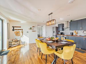 3 Bed in West Morton 94182