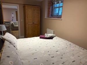 The Barn, Wolds Way Holiday Cottages, 2 bed ground floor