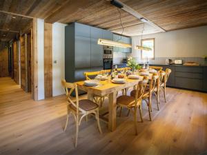 Chalet Frontflip - OVO Network