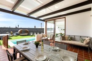 Sea Breeze Jarea by Escape Home