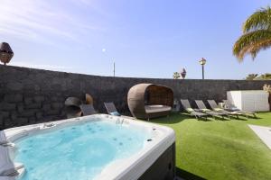 Sea Breeze Jarea by Escape Home