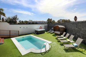 Sea Breeze Jarea by Escape Home