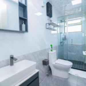 newly furnished two bedroom apartment with swimming pool, fully equipped gym, private parking space ,children playground and unbeatable scenic city views