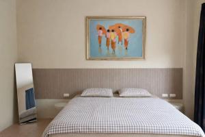 Beachside Budget Apartments | Great Location | AC