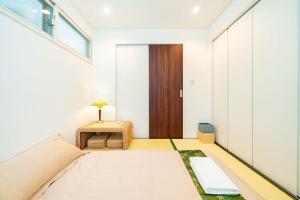 Tokyo Roppongi Top Golden Location 3rd Floor Villa Limited Single Family Private Residence in the City 6-8 People
