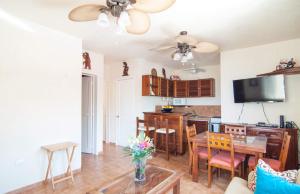 Beachfront 2BR Condo in Playa I Steps to 5th Ave!