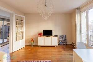 Cassette 2 - CI - Elegant cocoon with terrace