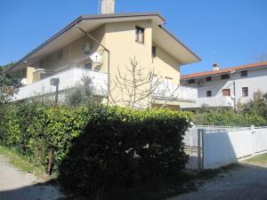 Cozy flat with garden near beach