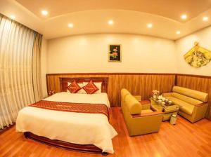 Balcony Superior King - Châu Giang Hotel