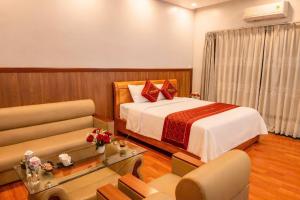 Balcony Superior King - Châu Giang Hotel