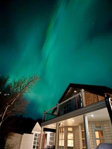 Private Luxury Villa - Sauna, Hot Tub & Guesthouse