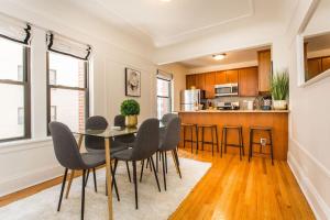 Downtown Magnificent Mile Sleep 20, 6bd-6ba