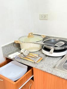 Studio For 2-6 Pax Near SM Lanang with Fast Wifi