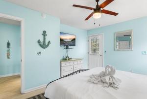 Gulf-Coast Townhome minutes walk to the Beach