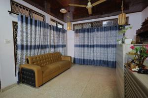 DJ Guest House