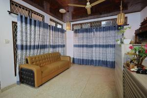 DJ Guest House