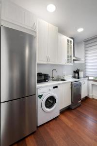 Old Town Apartment By Glodeko Homes