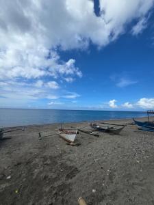 Fully Furnished Beach House Villa Liza Beach House Home stay