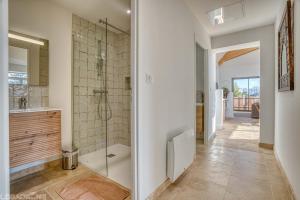 Villeréal Gîte haut de gamme piscine