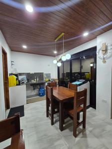 Fully Furnished Beach House Villa Liza Beach House Home stay