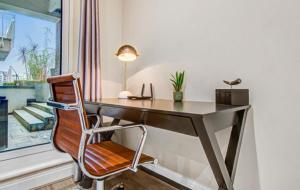 Hybrid Resi - London, Oyster Wharf near Clapham Junction station