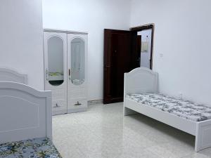 Mani Rental,Alain