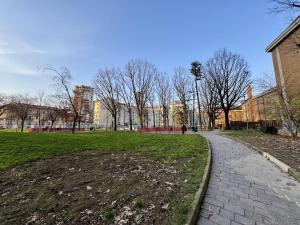 Luminoso Appartamento panoramico a 50m dalla Metropolitana