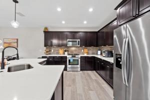 Book Me Baby! Seascape at PCB