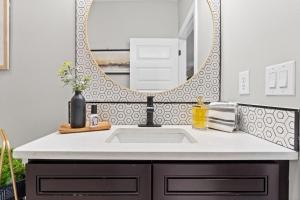 Book Me Baby! Seascape at PCB