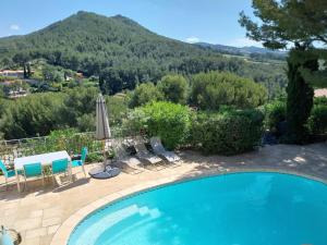 Les hauts de la Madrague- 2P avec piscine à disposition