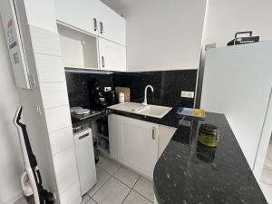 FS050-F1127 Appt 2 pièces 4 personnes FREJUS