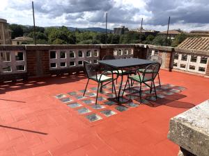 elegant flat with rooftop 450 mt from piazza del campo