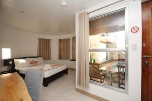 Bluewaves Westcliff Villa